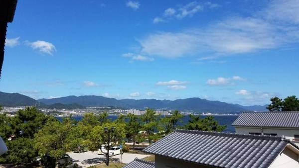 bHotel908 Minute walk from Miyajima Pier for 11ppl