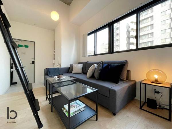 Contemporary 1BR apt few mins walk to peace park room wifi available