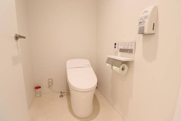 LEO YU Capsule Hotel Nishifunabashi