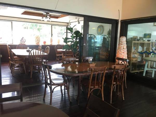 Hotel & Restaurant On the Beach Lue