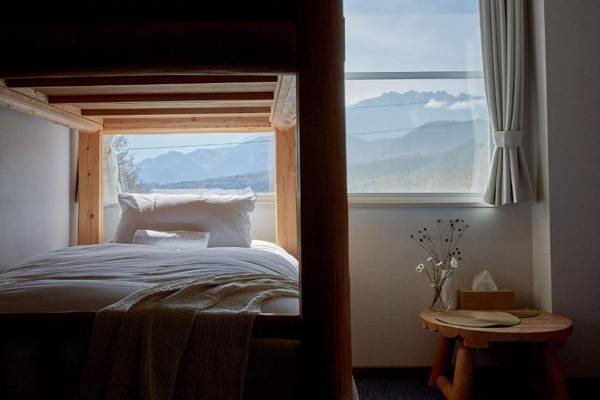 Canopy Cortina Lodge