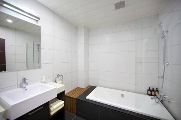 Sky Park Happo Apartment