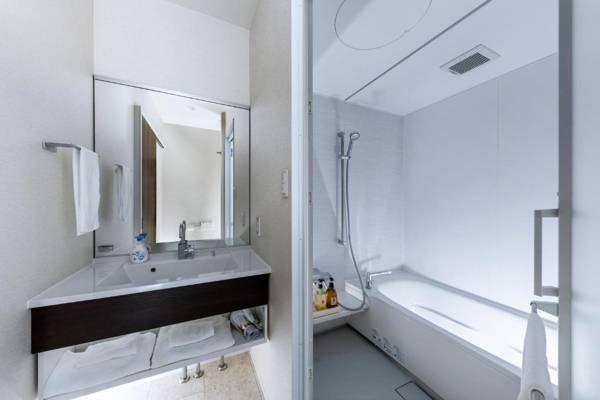 Grey Wolf Chalet by Hakuba White Fox Company