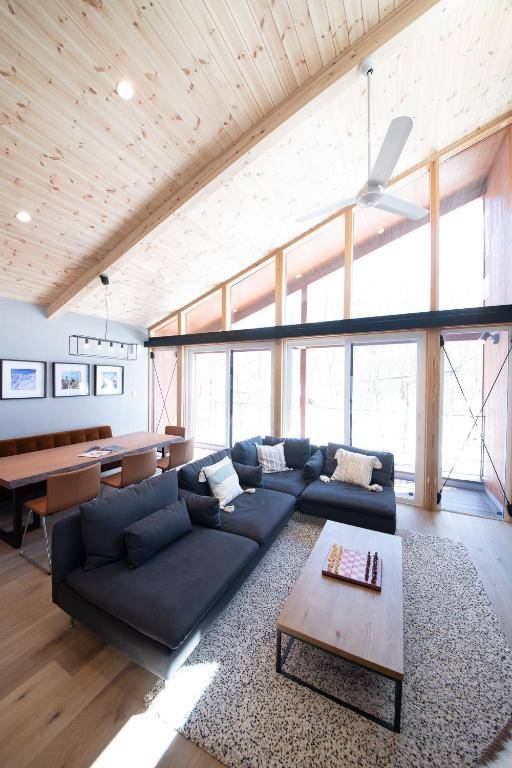 Cherrywoods Place by Hakuba White Fox Company