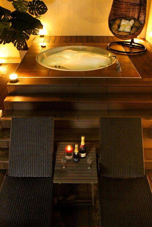 Fukuoka Chapel Coconuts Hotel Ipolani