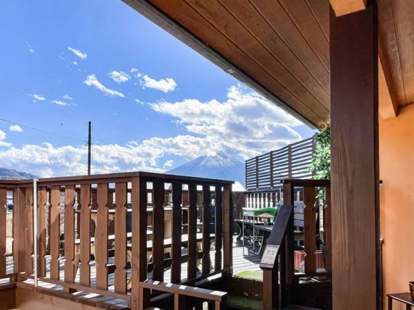 Share style Lodge Orange  Cab