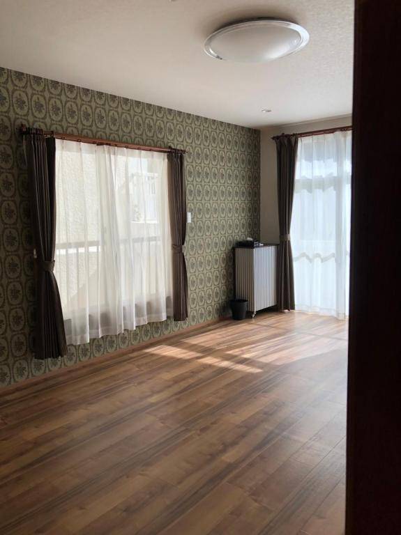 Amami Weekly House Nico Nico Nazeko-ten