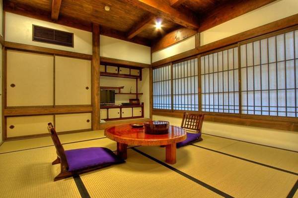 Miyamotoke Ryokan