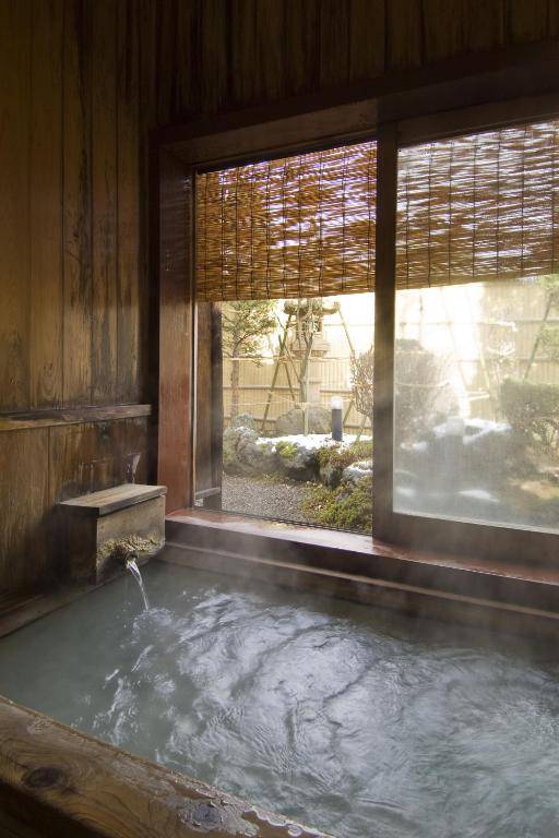 Ekinariya Ryokan