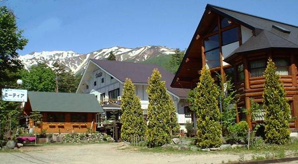 Hakuba Pension & Log Hotel Meteor