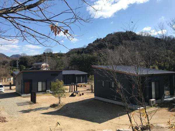 Cottage Sunset-Village