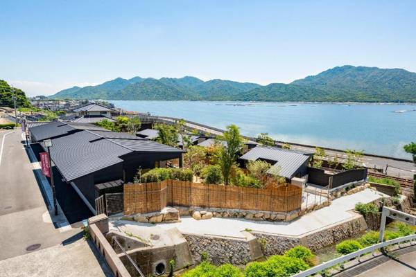 Miyajima Hanarenoyado IBUKU Bettei All rooms have an open-air bath