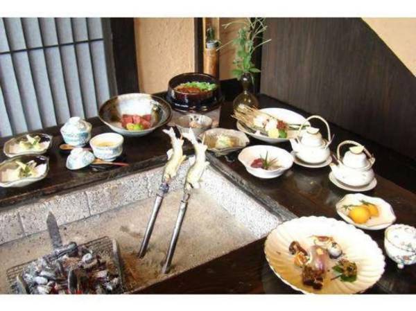 GOKURAKU ONSEN TAKUMI NO YADO