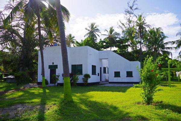 Hidden Paradise Beach Cottages Msambweni