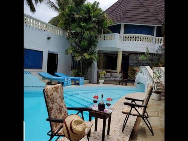 Room in Holiday house - Kivuli Villas We Charge Per Room Per Night