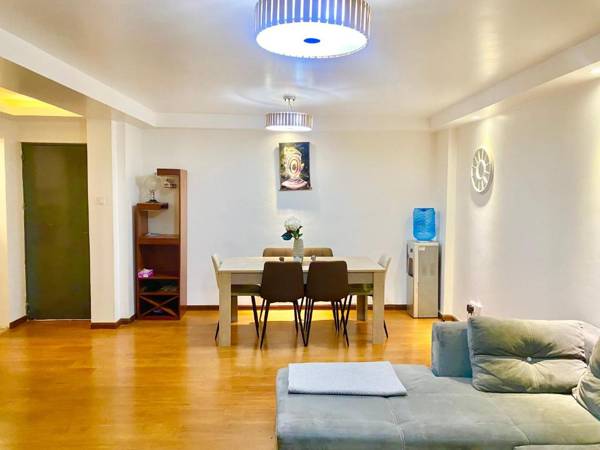 CLASSY & COZY MODERN 2 BEDROOM close to embassies & high end malls