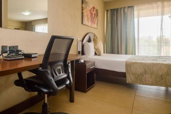 Workspace - Taarifa Suites by Dunhill Serviced Apartments