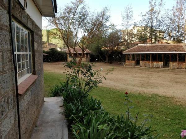 Harry's BnB 1 Bedroom Guesthouse