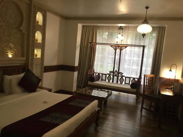 Small World Country Club