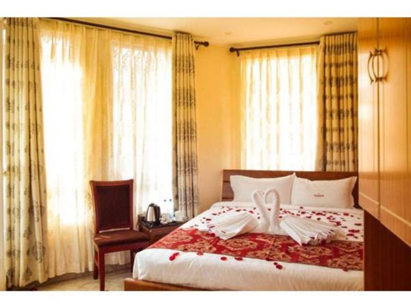 Velvet Hotel and Restaurant