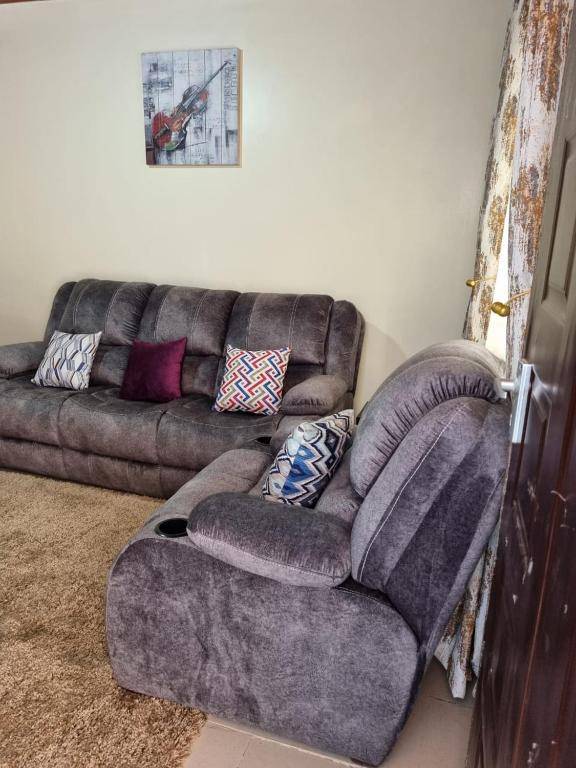 Stay.Plus Donholm Bungalow