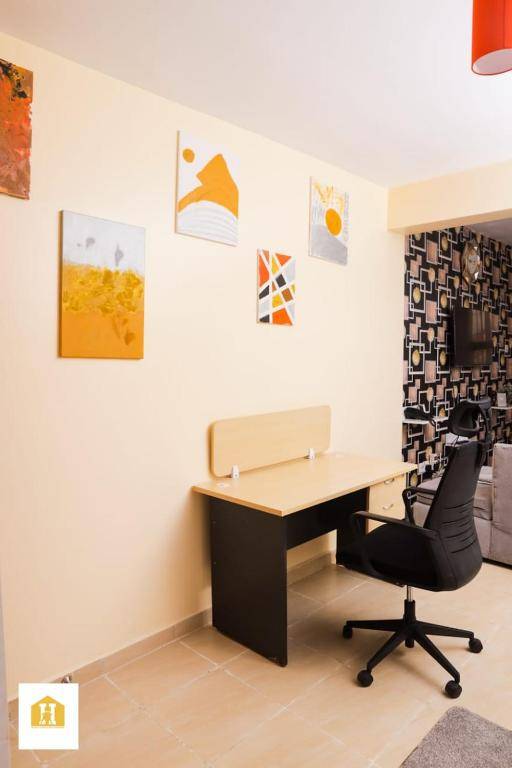 Workspace - Stay.Plus City view Suites Ngara