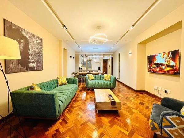 Lovely 3 bedroom apartment with scenic city view
