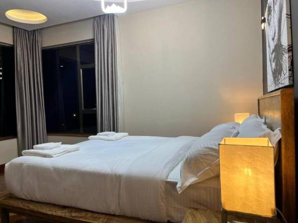Lovely 3 bedroom apartment with scenic city view