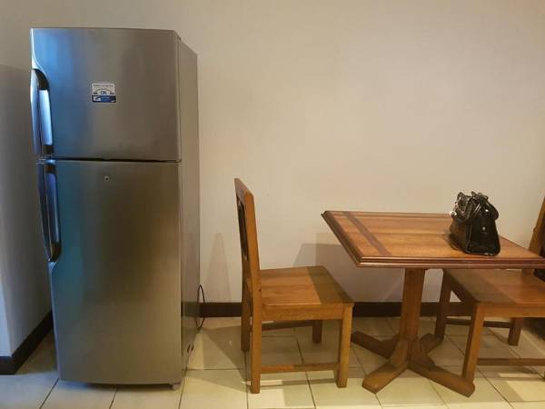 Modern Beach Front Studio Apartment - B44