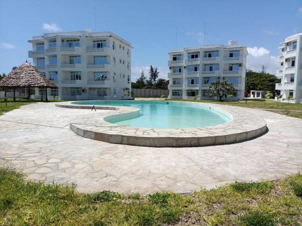 HavenHouse Kijani - 1 Bedroom Beach Apartment with Swimming Pool