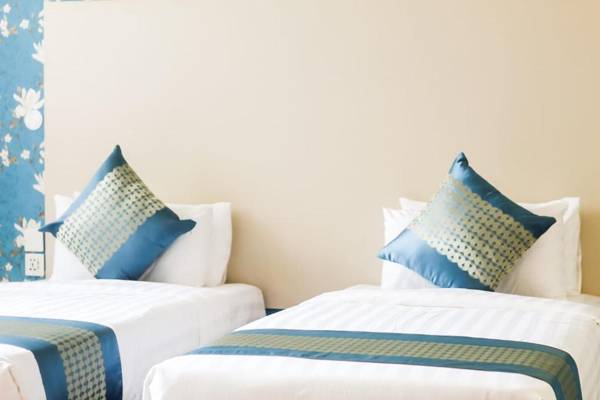 Blooming Suites