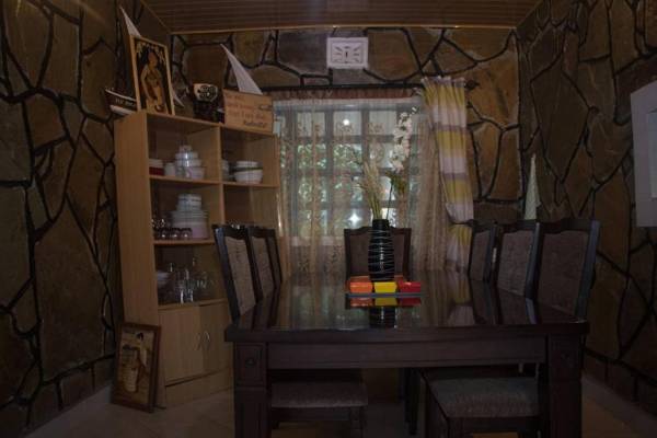 Room in Bungalow - Reens Vacation Rental Home