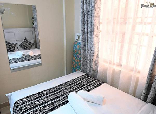 Tina's 1 BR Apartment with Fast Wi-Fi Parking and Netflix - Kisumu