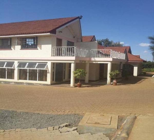 Queens Garden Hotel