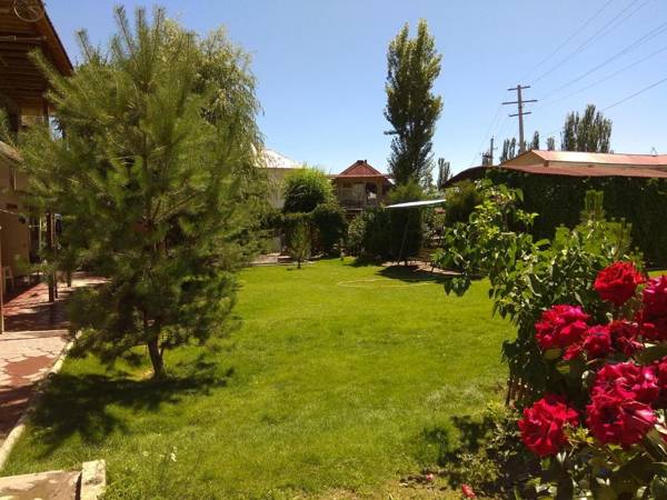 Podsolnukhi Guest House