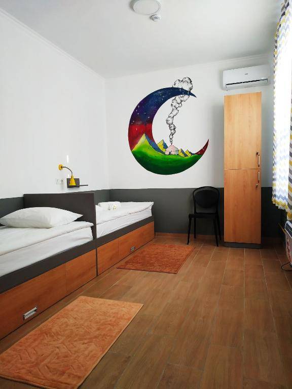 ololoFreelander work and travel Hostel