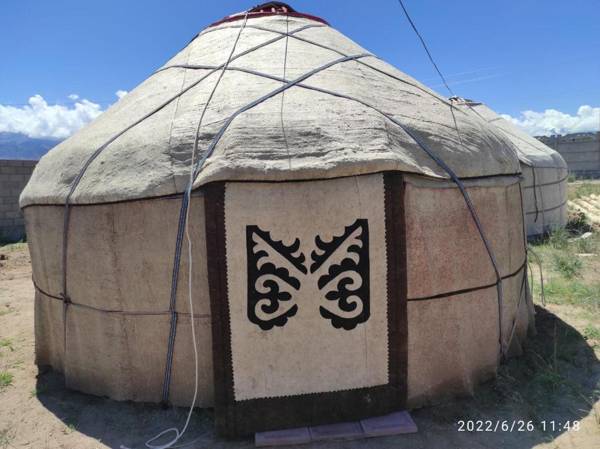 Ailuu-Yurt-Camp