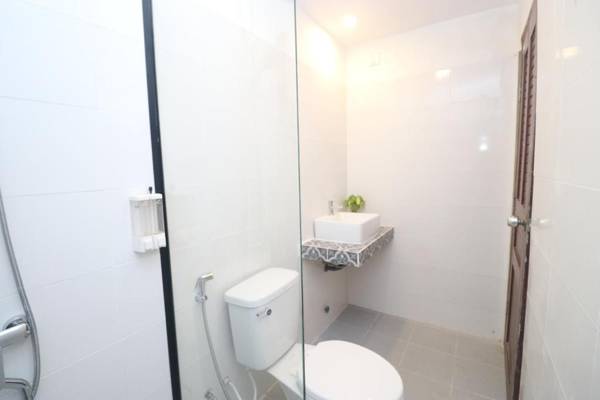 Grand Elevation Hotel