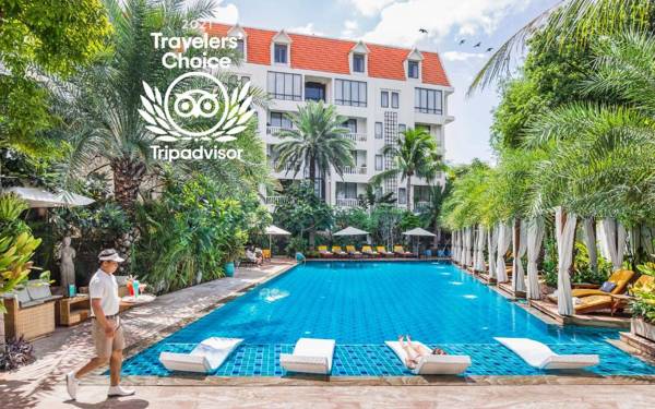 Palace Gate Hotel & Resort