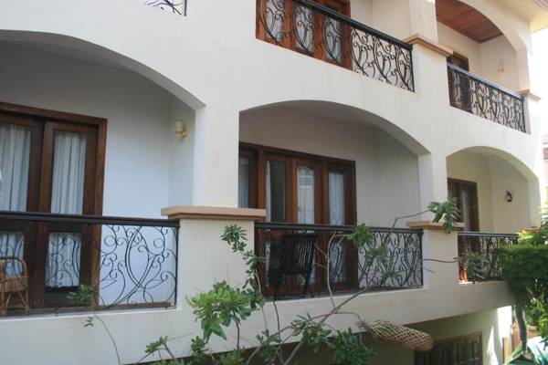 Mom&#x27;s Guesthouse