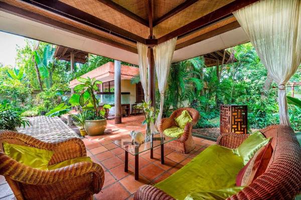 AMATAO Tropical Residence