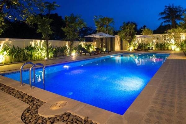 Moonlight Inn Boutique