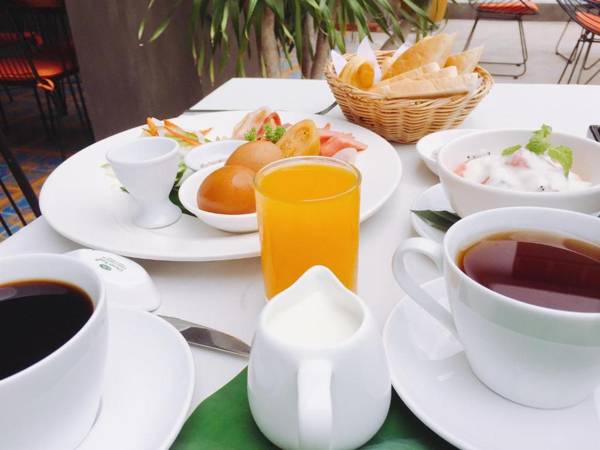 Central Corner Suite