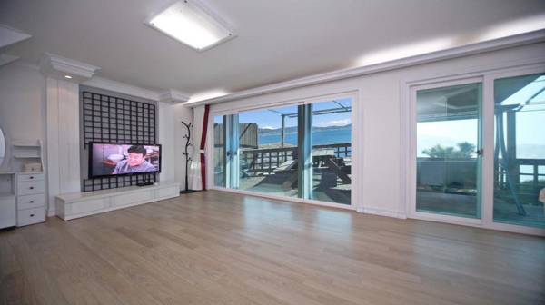 The South Sea SPA Hill pension