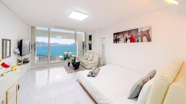 Namhae Opera House Pension