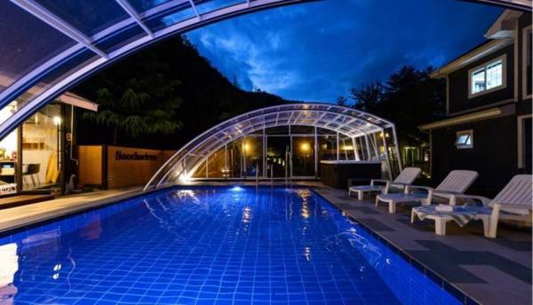 Yangyang Chorok Soochaehwa Pension