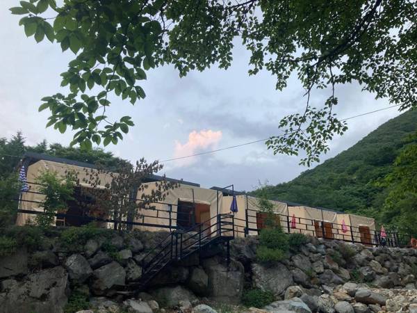 Ooljoo Sunny Cabin Glamping