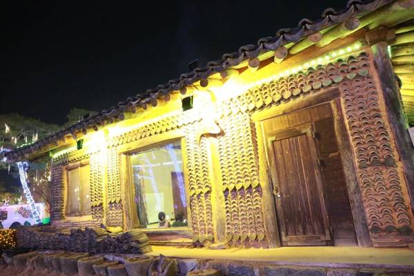 Gongju Jangseung Maeul Pension