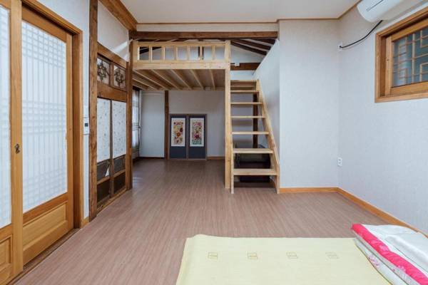 Aega Hanok Guesthouse