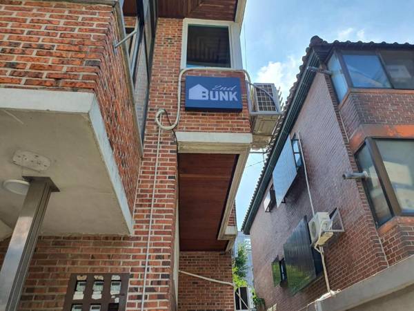 Bunk Backpackers Guesthouse